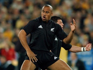 Cardiff to hold Jonah Lomu applause