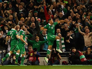 Jonathan Walters fires Ireland to Euro 2016