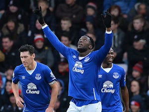 Everton's Belgian striker Romelu Lukaku (C) celebrates scoring his team's second goal during the English Premier League football match between Bournemouth and Everton at the Vitality Stadium in Bournemouth, southern England on November 28, 2015