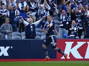 Victory hold on to beat Adelaide