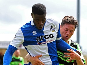 Nathan Blissett switches to Lincoln City