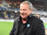 Montpellier's French coach Rolland Courbis reacts during the French L1 football match between MHSC Montpellier and Nantes on November 07, 2015