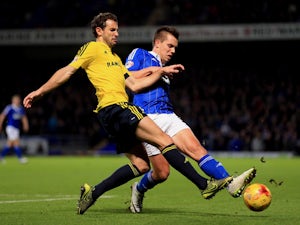 Middlesbrough beat Ipswich to go top