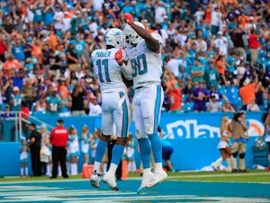 Dolphins score two quick TDs to take lead