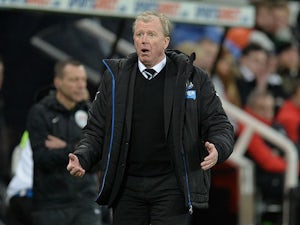 McClaren arrives at Newcastle training ground