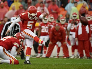 NFL Roundup: Chiefs end Chargers' streak