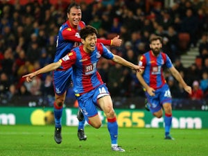 Palace close in on top four