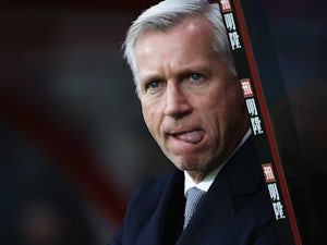 Pardew feels "robbed" by Liverpool loss