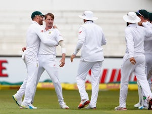 Dale Steyn out of second Test