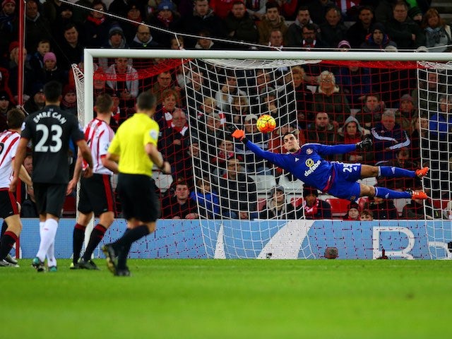 Vito Mannone saves a shot from Roberto Firmino during the game between Sunderland and Liverpool on December 30, 2015