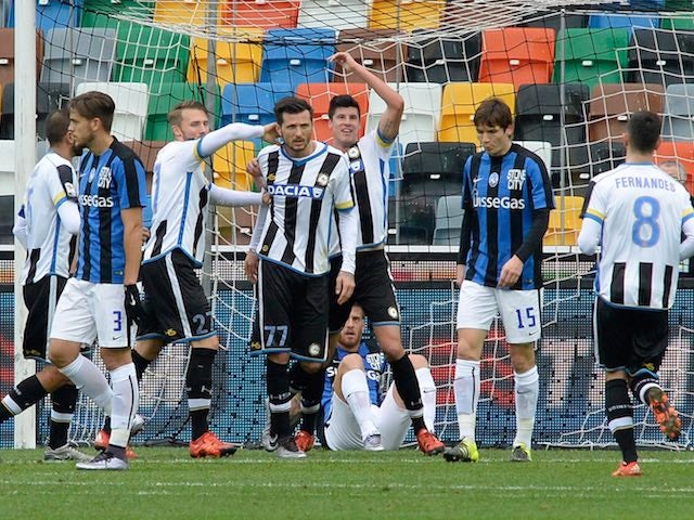Cyril Thereau celebrates during the game between Udinese and Atalanta on January 6, 2016