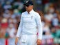 Joe Root looks downbeat during day three of the second Test between South Africa and England on January 4, 2016