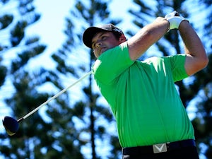 Reed takes lead in Hawaii with strong finish