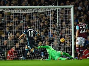 Aguero brace sees City draw at West Ham
