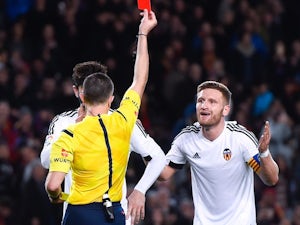 Mustafi offers apology to Valencia fans
