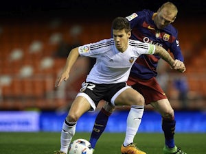 Valencia want new time for Barca game