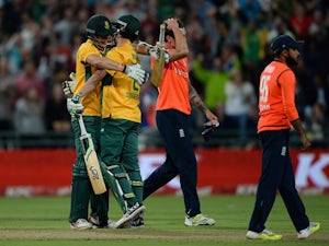 South Africa win thriller at Newlands