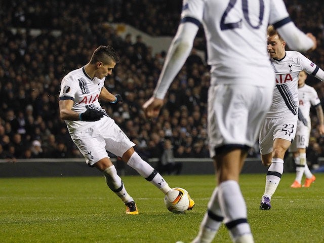 Erik Lamela scores the second during the Europa League game between Tottenham Hotspur and Fiorentina on February 25, 2016
