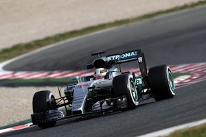 Lewis Hamilton tops P2 in Russia
