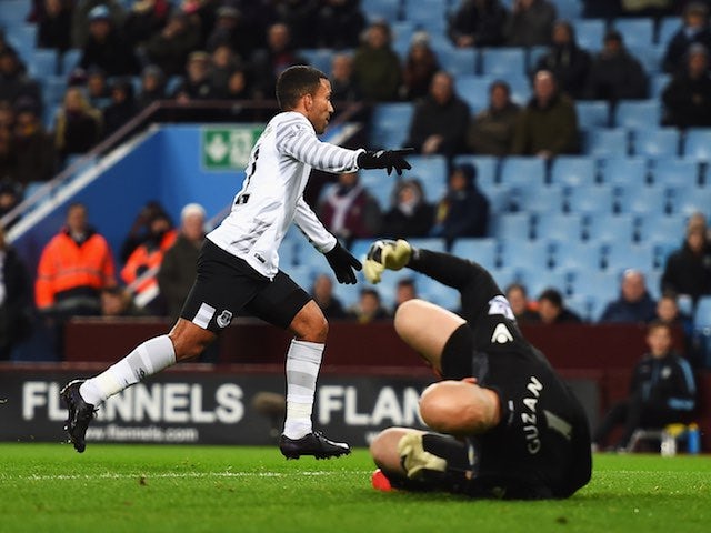 Aaron Lennon celebrates scoring during the Premier League game between Aston Villa and Everton on March 1, 2016