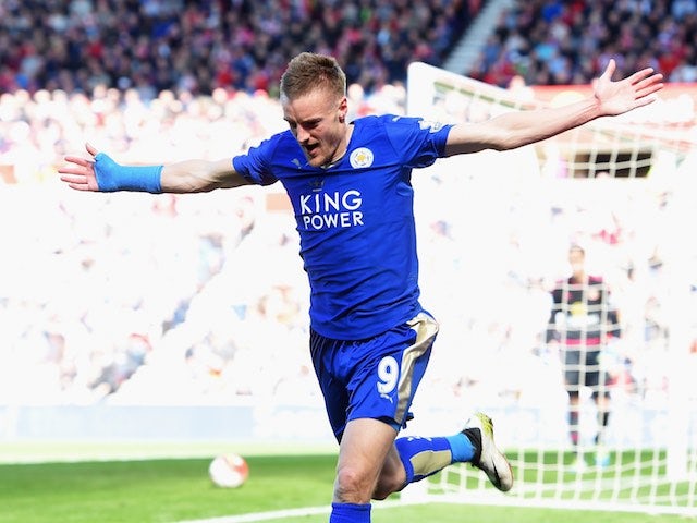 Jamie Vardy celebrates scoring during the Premier League game between Sunderland and Leicester City on April 10, 2016