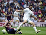 Jota Peleteiro and Isco in action during the La Liga game between Real Madrid and Eibar on April 9, 2016