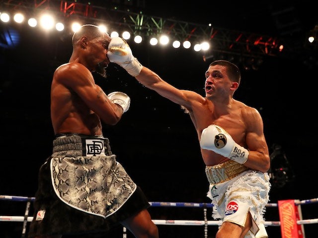 Lee Selby and Eric Hunter in action at The O2 on April 9, 2016