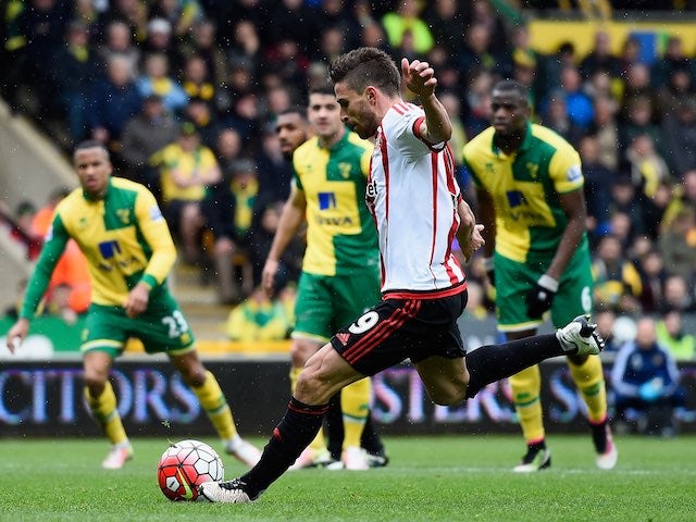 Fabio Borini scores from the penalty spot during the Premier League game between Norwich City and Sunderland on April 16, 2016