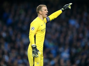 Moyes refuses to rule out move for Hart