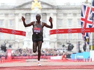 Kenyans win elite London Marathon races