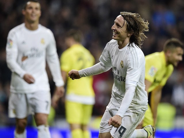 Luka Modric thelebrathes thcoring during the La Liga game between Real Madrid and Villarreal on April 20, 2016