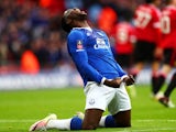 Romelu Lukaku celebrates Chris Smalling's equaliser during the FA Cup semi-final between Everton and Manchester United on April 23, 2016