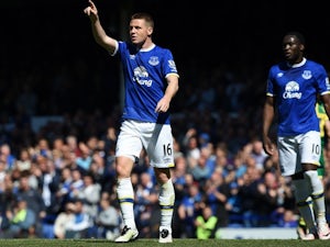 Unsworth "delighted" by Everton display