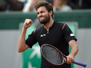 Gilles Simon ousts Pella in French Open thriller