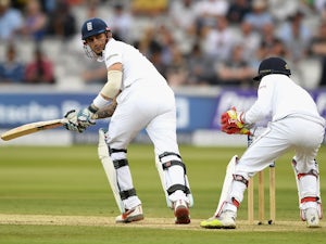 Woakes, Hales help England to lead over Sri Lanka