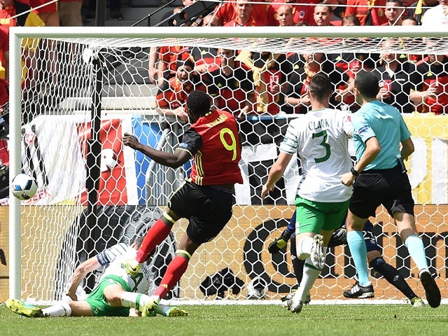 Romelu Lukaku scores during the Euro 2016 Group E match between Belgium and Republic of Ireland on July 18, 2016