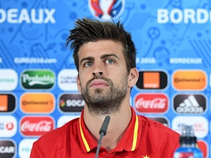 Pique will not quit Spain over fan abuse