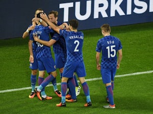 Croatia beat Spain to top Group D