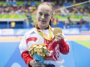 Robinson storms to Commonwealth gold