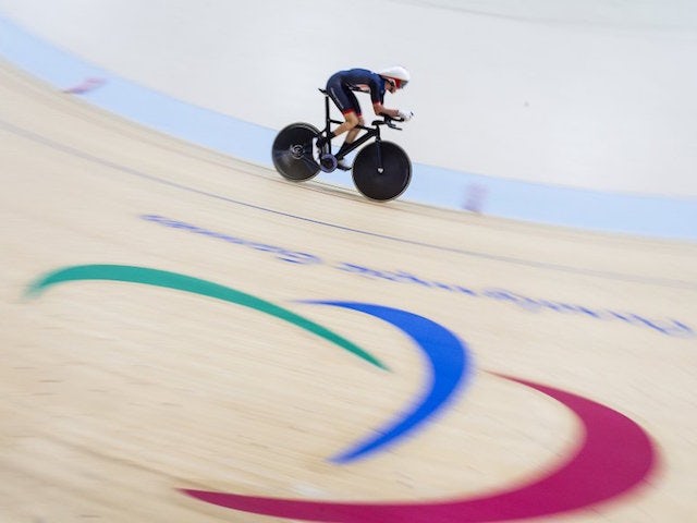 Louis Rolfe in action during the men's C1-2-3 1000m time trial on September 10, 2016