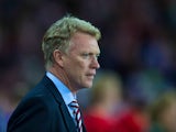 Sunderland manager David Moyes takes to the touchline before the English Premier League match between Sunderland and Everton at the Stadium of Light on September 12, 2016