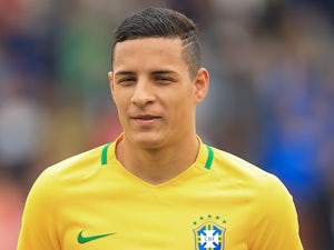 Man United lead chase to sign Brazilian defender?