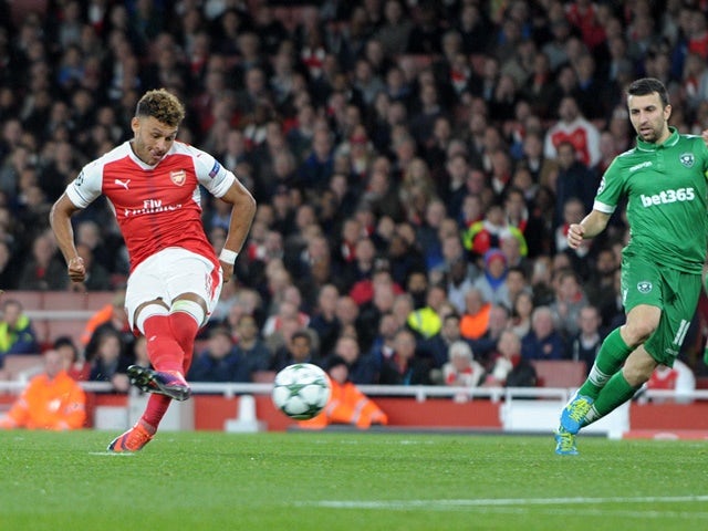 Liverpool 'contact Arsenal about £25m Oxlade-Chamberlain'