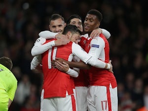Ozil hits hat-trick in Arsenal rout