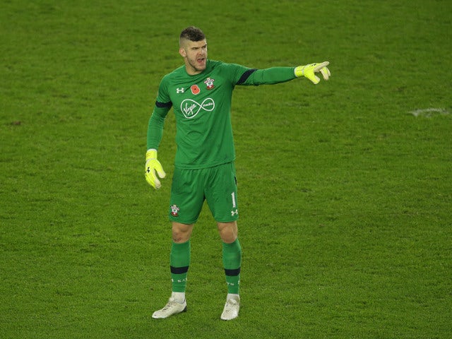 Southampton goalkeeper Fraser Forster in action during his side's Premier League clash with Chelsea at St Mary's Stadium on October 30, 2016