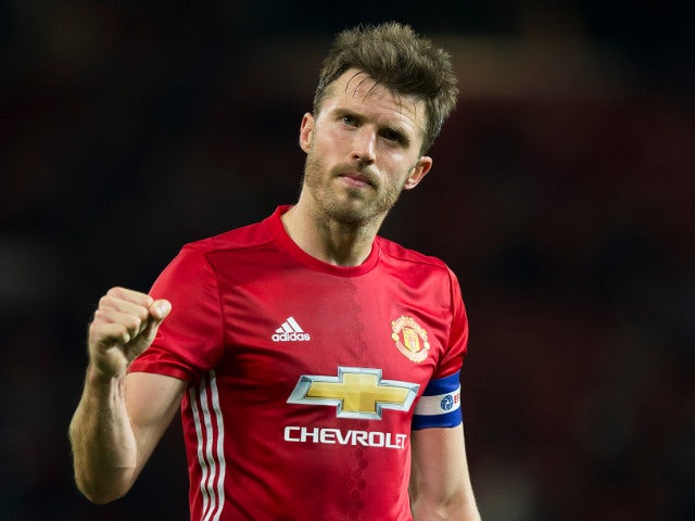 Mourinho hints at new deal for Carrick