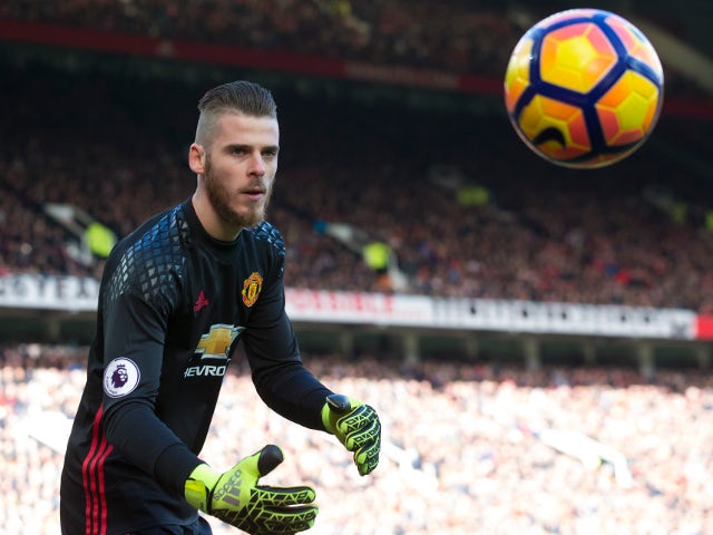 United 'readying new deal for De Gea'