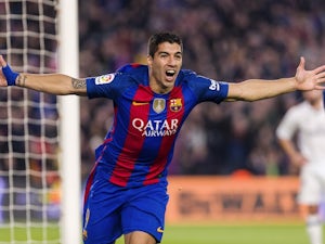 Barcelona through with thumping win