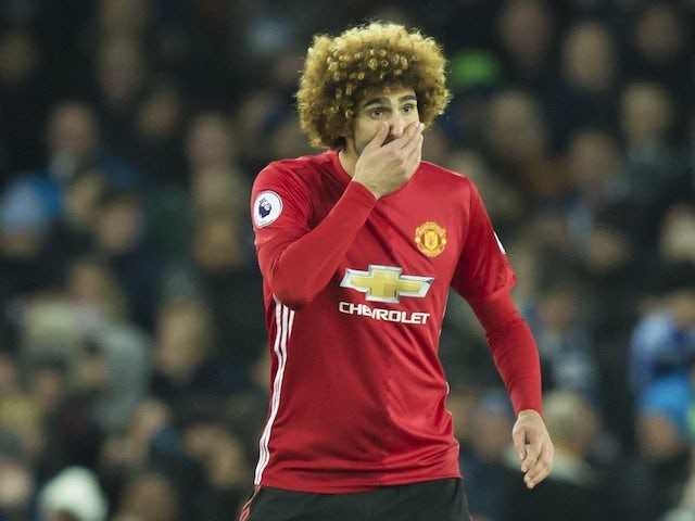 Fellaini looking to secure Man United exit?
