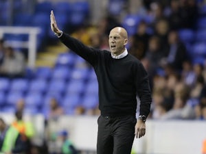 Stam hopes for "warm welcome" on United return